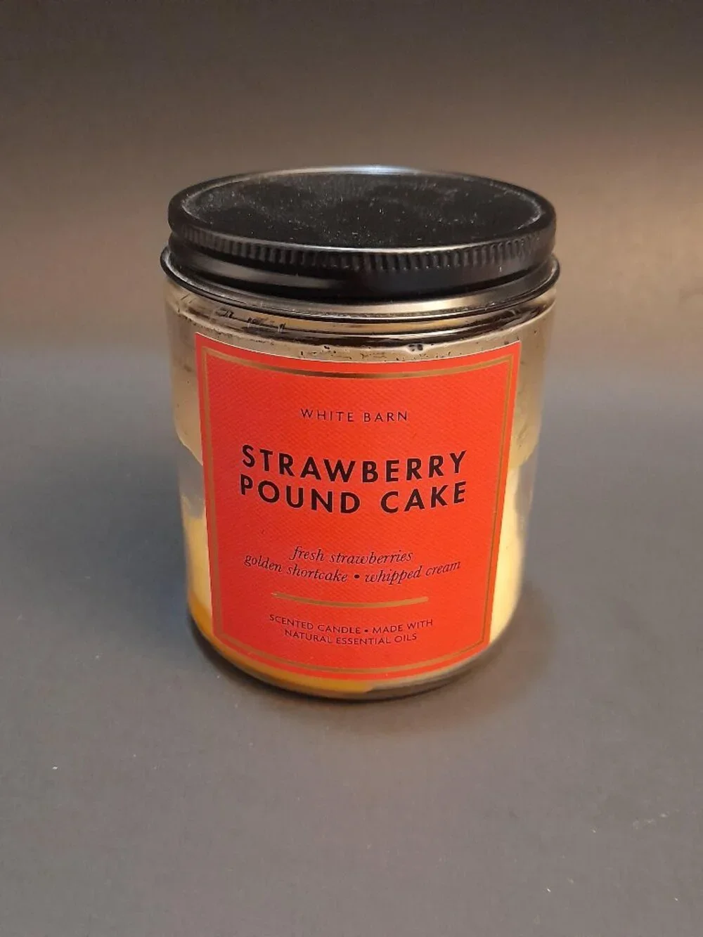 Bath & Body Works Strawberry Pound Cake Candle - Picture 2 of 2